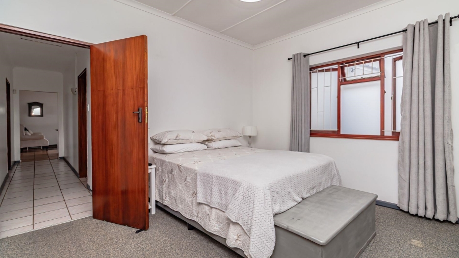 5 Bedroom Property for Sale in Dana Bay Western Cape